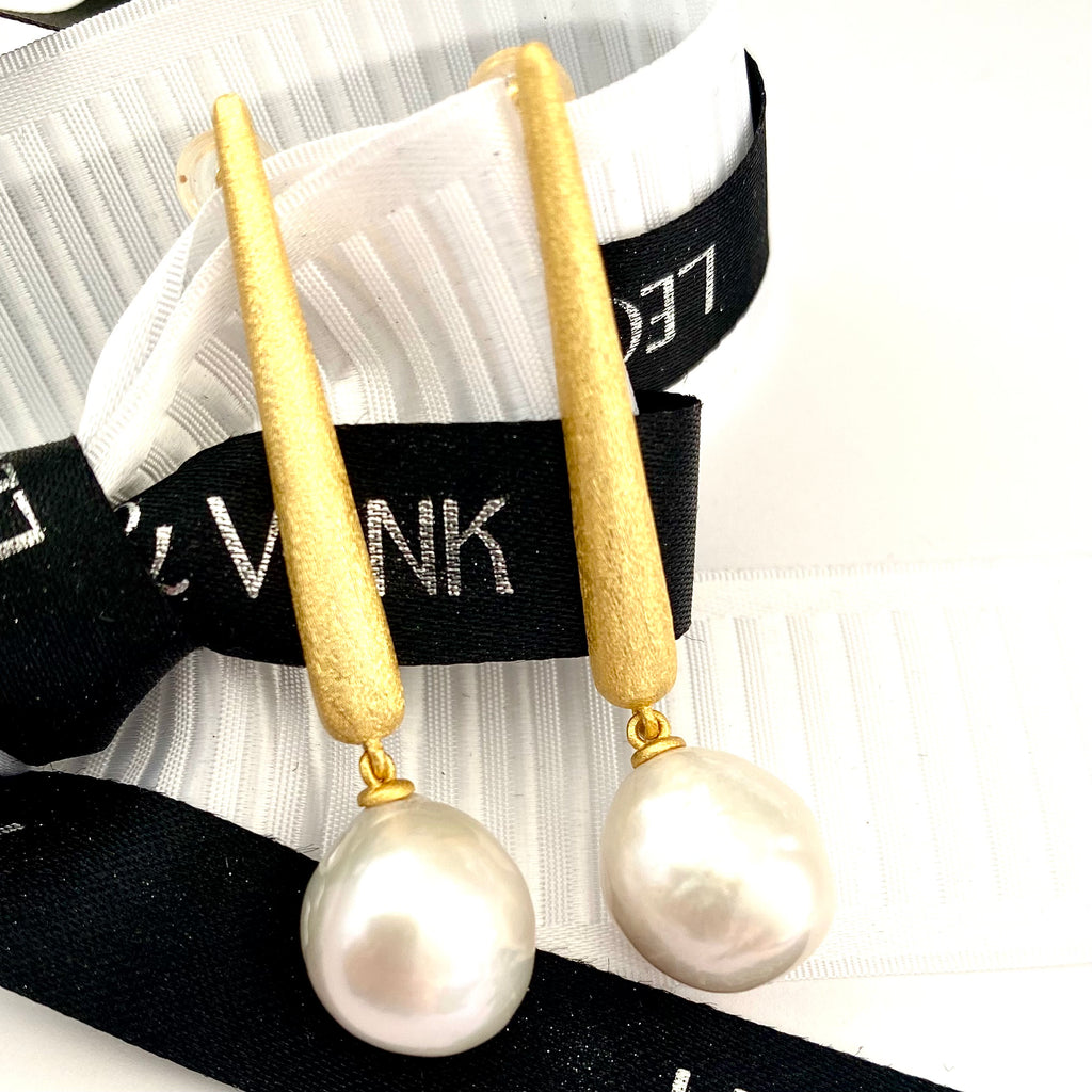 Leoni & Vonk Yi Su gold and pearl drop stud earrings with Leoni & Vonk ribbon